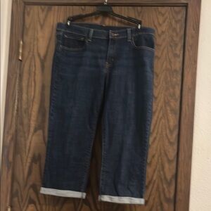 Levis Cropped Roll Bottom Jeans size 32